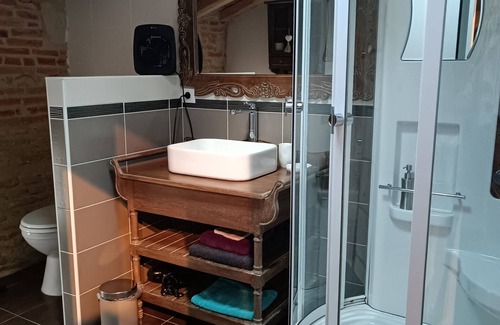 Lavaur Casa | Triple-Confortable-Baño con bañera