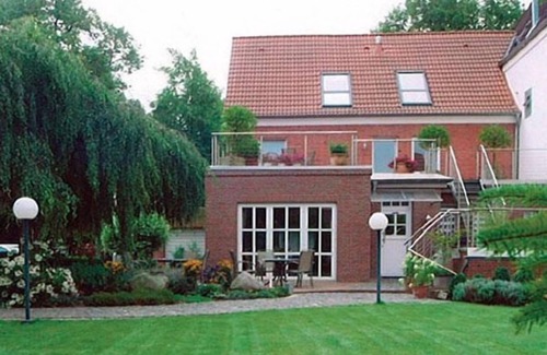 Emden Casa | Triple Room, Shower, Toilet - Am Boltentor, Hotel garni