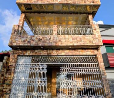 Murree Villa | Triple Story Hillside Villa, Numb Brewery Murree