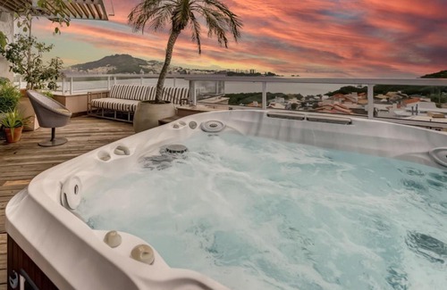 Joao Paulo Apartamento | Triplex com jacuzzi na melhor vista de Floripa!