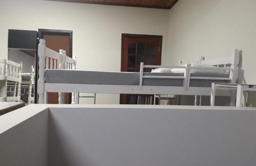 Novo Mundo Casa | Triplex ideal para grupos. Acomoda mais de 20.