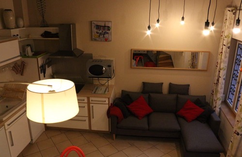 Enclos Casa | Triplex en casa de personajes a 2 pasos del Vieux Bassin y graneros de sal