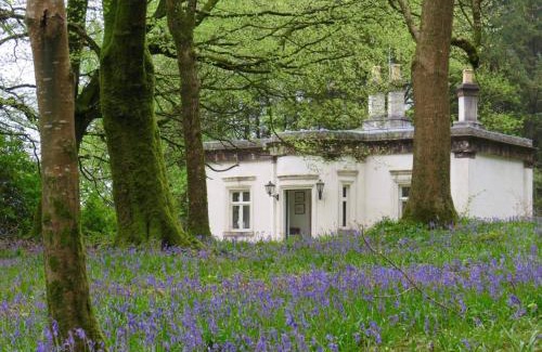Enniskillen Casa | Triumphal Arch Lodge