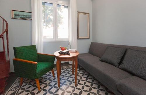 Petralona Apartamento | Troon of Athens House