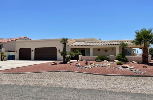Lake Havasu City Casa | Tropic Paradise 3 bed 3 bath Pool Home