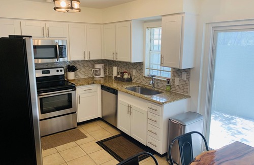 Hyde Park Condominio | ★TROPIC VIBE★ Walk to Hyde Park, SOHO, Bayshore