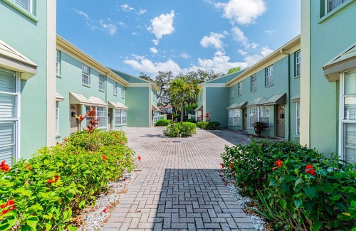 Hyde Park Condominio | ★TROPIC VIBE★ Walk to Hyde Park, SOHO, Bayshore