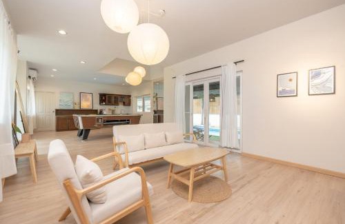Nong Pla Lai Villa | Tropica Pool Villa Pattaya