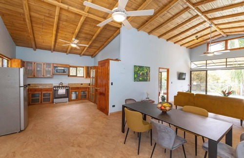 Quepos Casa | Tropical 3BR Casa Cayena, Private Pool, Wi-Fi & AC