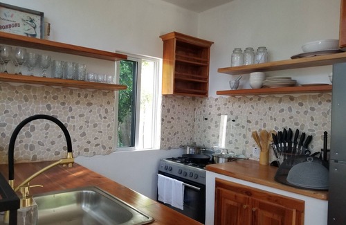 Treasure Beach Cabaña | Tropical Beach Loft w/King Bed + Sea/Mountain Views!