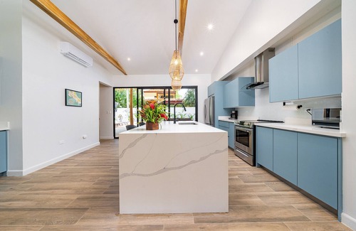Potrero Casa | Tropical brand new 4 BR gem in Potrero near beach - Casa Marzo