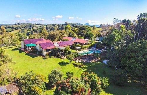 Duranbah Casa | Tropical Coast Retreat - Pet Friendly - Adult only