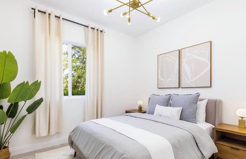 Richmond West Casa | Tropical Escape: 6BD Haven