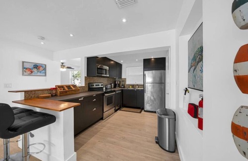 North Miami Casa | Tropical Escape in Biscayne Shore #2 | Charming Retreat