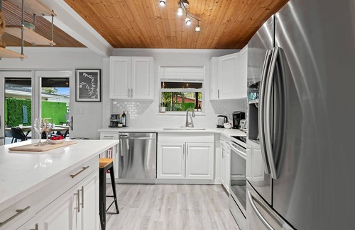 Riverside Park Casa | PARROT.life - 3BR Family home w/Htd Pool. 7min from Las Olas