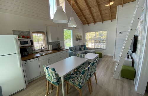 Homestead Cabaña | Tropical Fruit Farm Retreat