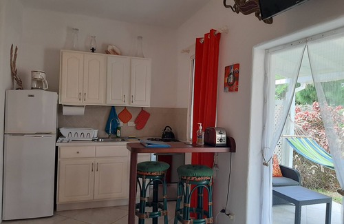 Silver Sands Apartamento | Tropical Gecko Studio - ¡A solo 80 metros del océano!