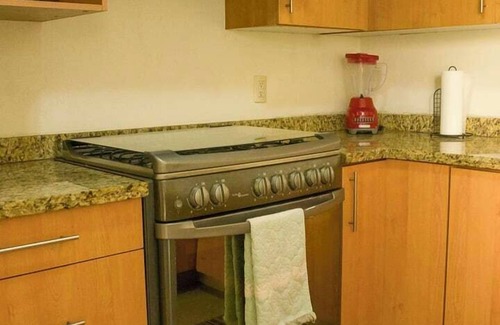 Flamingos Casa | Tropical Getaway in Flamingos near Beach