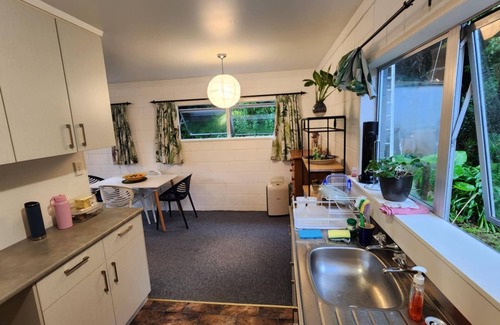 Tutukaka Apartamento | Tropical Hideaway 150 meters from the beach.