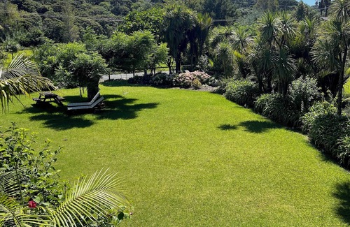 Tutukaka Apartamento | Tropical Hideaway 150 meters from the beach.