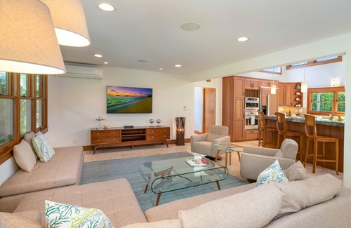 Eastern Honolulu Casa | * 15% de descuento en estancias durante 4 / 17-6 / 14 * Hale Niuiki - ¡Hermosa casa con piscina privada!