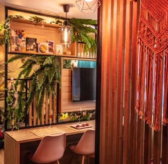 1st Arrondissement Apartamento | Tropical Jacuzzi Oasis - Terreaux