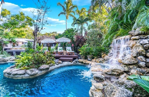 South Middle River Casa | Tropical Jungle Pool Oasis