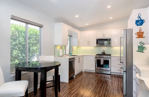 Indio Casa | Tropical Oasis at Indian Palms w/Pool/Spa, Mountain View, Close to Music Festivals, in Golf Resort