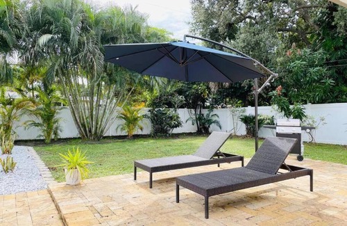 Wilton Manors Casa | Tropical Oasis House Private Pool Family Yard