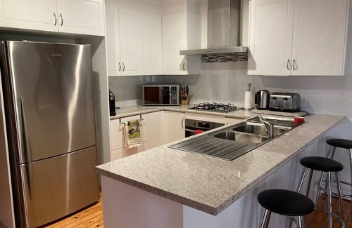 Annerley Casa | Tropical Oasis in Inner Brisbane. 5 min drive to Brisbane City.