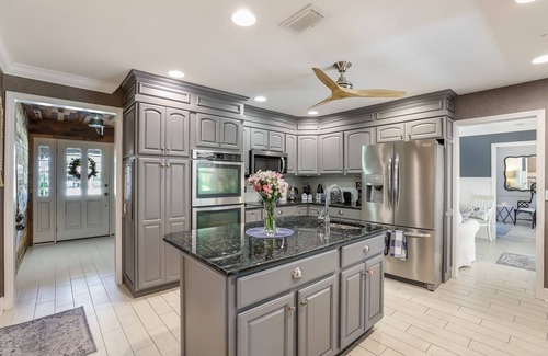 Palma Sola Casa | Private Pool, 30ft boat parking, and Tiki hut!