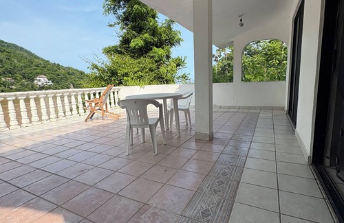 Boca de Tomatlan Casa | Tropical ocean front house in peaceful Boca de Tomatlan