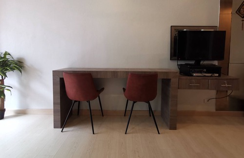 South Pattaya Complejo | Tropical Pool Garden Condo Downtown Pattaya, Bus a pie de calle