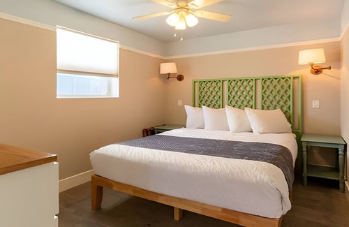 Captiva Hotel | Tropical Relaxation! 2BR Cottage w/Kitchen | Pools | Parking | Private Beach!