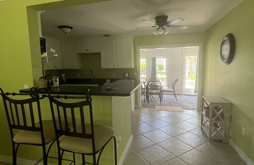 Sanibel Casa | Casa rural Sanibel tropical, a pie de playa, amaneceres perfectos, se admiten mascotas.,