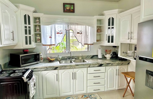 Sector 2 Casa | Tropical Serenity in La Ceiba