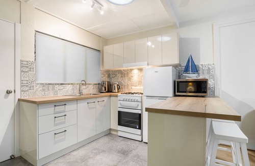 Palm Cove Apartamento | Tropical Unit with Private Fenced Garden Close to The Beach 4
