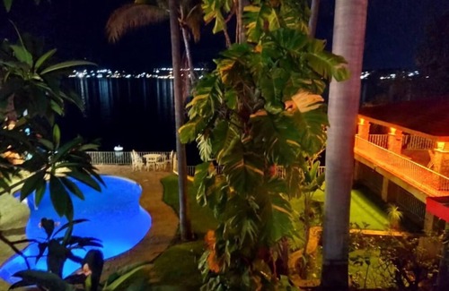Tequesquitengo Casa | Villa tropical al lado del lago "Teques" 1!/ A 2 horas de la ciudad de México