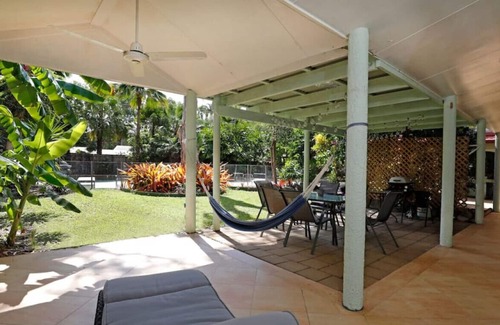 Clifton Beach Casa | Tropical 'Villa Bella' with Private Pool