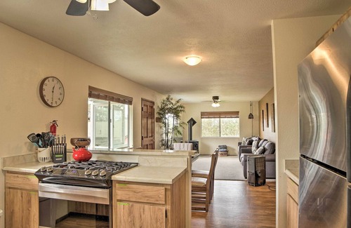 Ohia Estates Cabaña | Tropical Volcano Bungalow < 4 Mi to Nat'l Park!