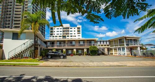 Mermaid Beach Hotel | Tropicana Motel