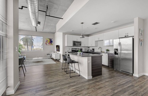 St. Petersburg - Clearwater Apartamento | Tropicana Stadium 2 Bed In DWTWN W/Free Parking