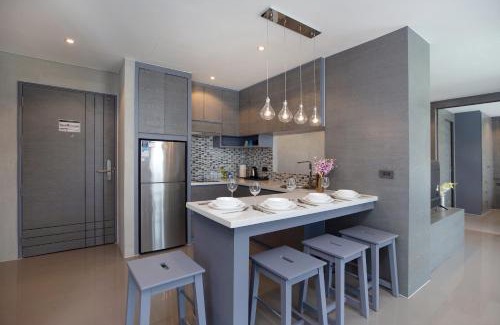 Kamala Apartamento | Tropics Kamala Residence, 2BR Suite CTG L402-3, Top Facilities, near FantaSea & Café Del Mar Beach Club
