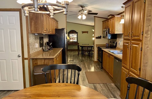 Blairsville Casa | Trout Creek Bend- CREEK FRONT - 1 mile from Vogel State Park