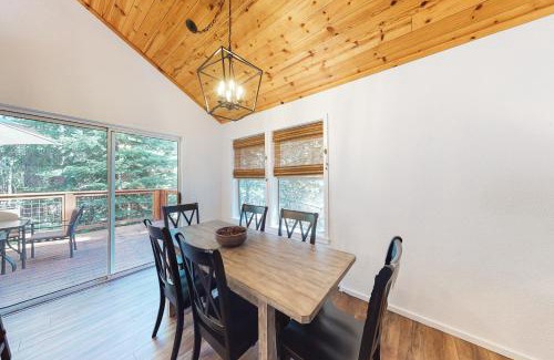 Truckee Casa | Trout Creek Retreat