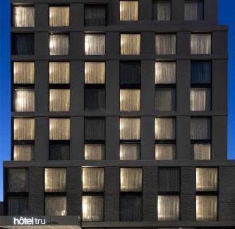 Gay Village Hotel | Tru By Hilton Montréal centre-ville