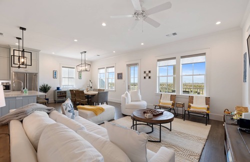 Galveston Casa | True Beach Bliss in Beachtown Galveston! w/Elevator