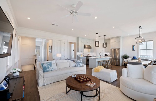 Galveston Casa | True Beach Bliss in Beachtown Galveston! w/Elevator