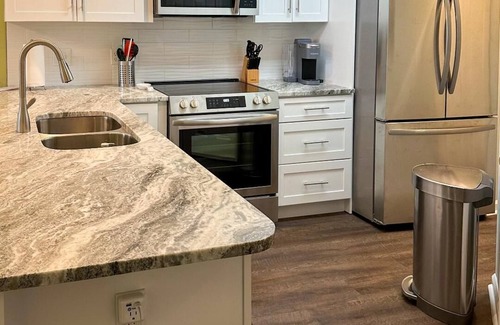 Pawleys Island Condominio | Come enjoy a week getaway! True Blue Renovated 3BR/3BA Top Floor Unit