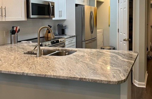 Pawleys Island Condominio | Come enjoy a week getaway! True Blue Renovated 3BR/3BA Top Floor Unit
